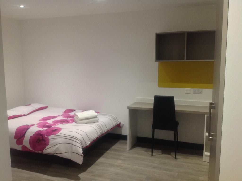 Peace Apartments - Luton Luton  Dış mekan fotoğraf