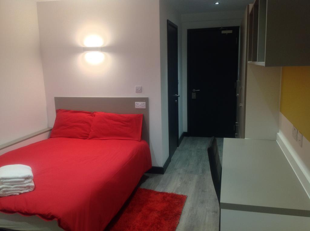 Peace Apartments - Luton Luton  Dış mekan fotoğraf