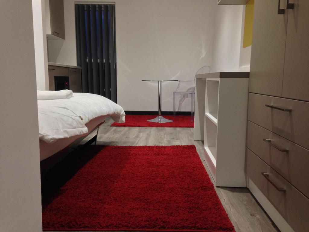 Peace Apartments - Luton Luton  Dış mekan fotoğraf