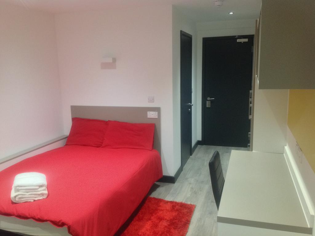 Peace Apartments - Luton Luton  Dış mekan fotoğraf