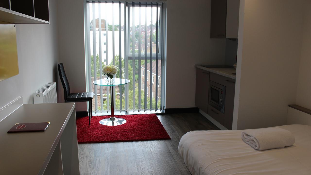 Peace Apartments - Luton Luton  Dış mekan fotoğraf