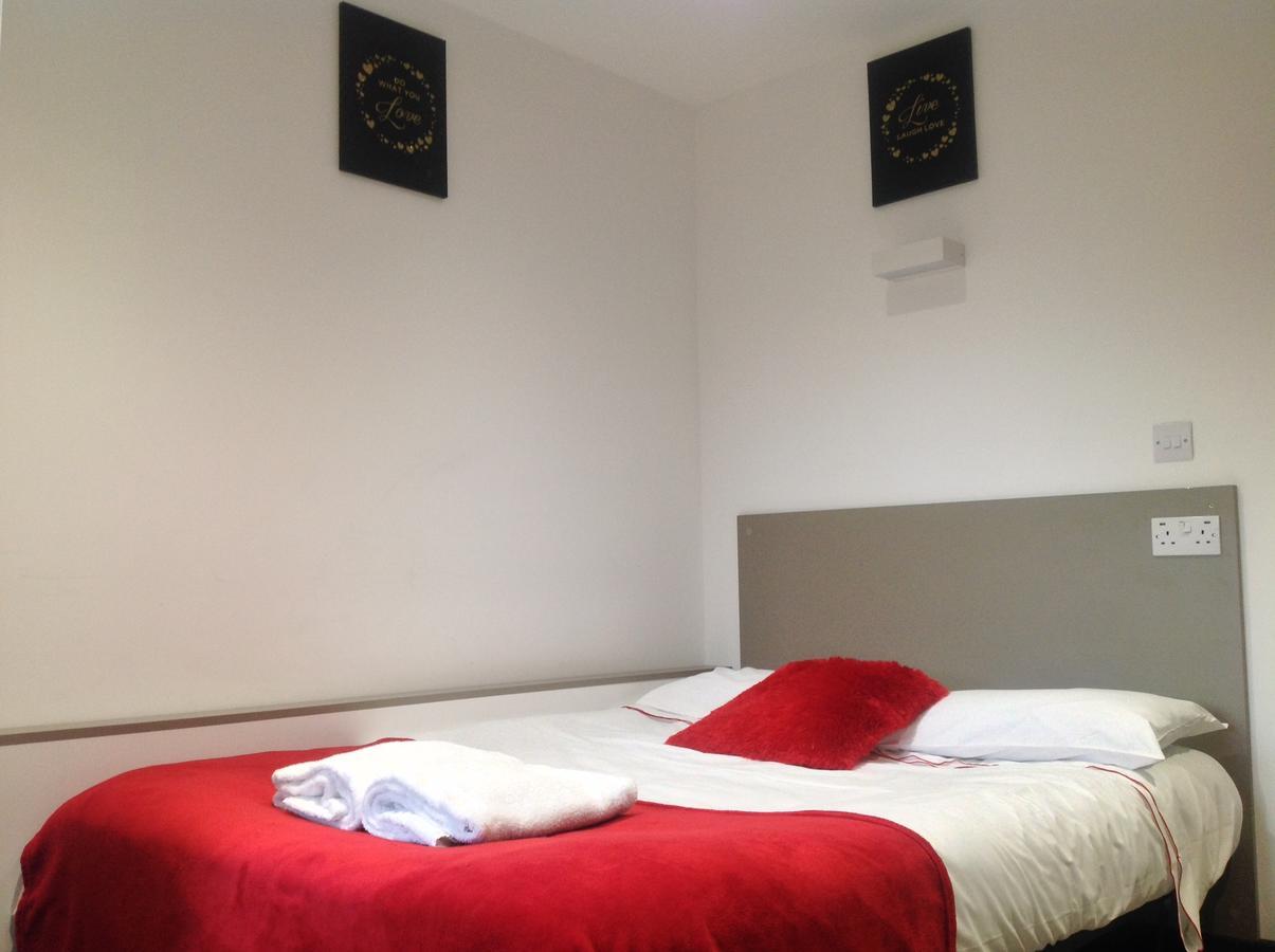 Peace Apartments - Luton Luton  Dış mekan fotoğraf