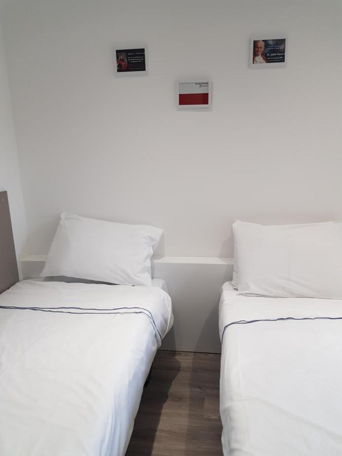 Peace Apartments - Luton Luton  Dış mekan fotoğraf