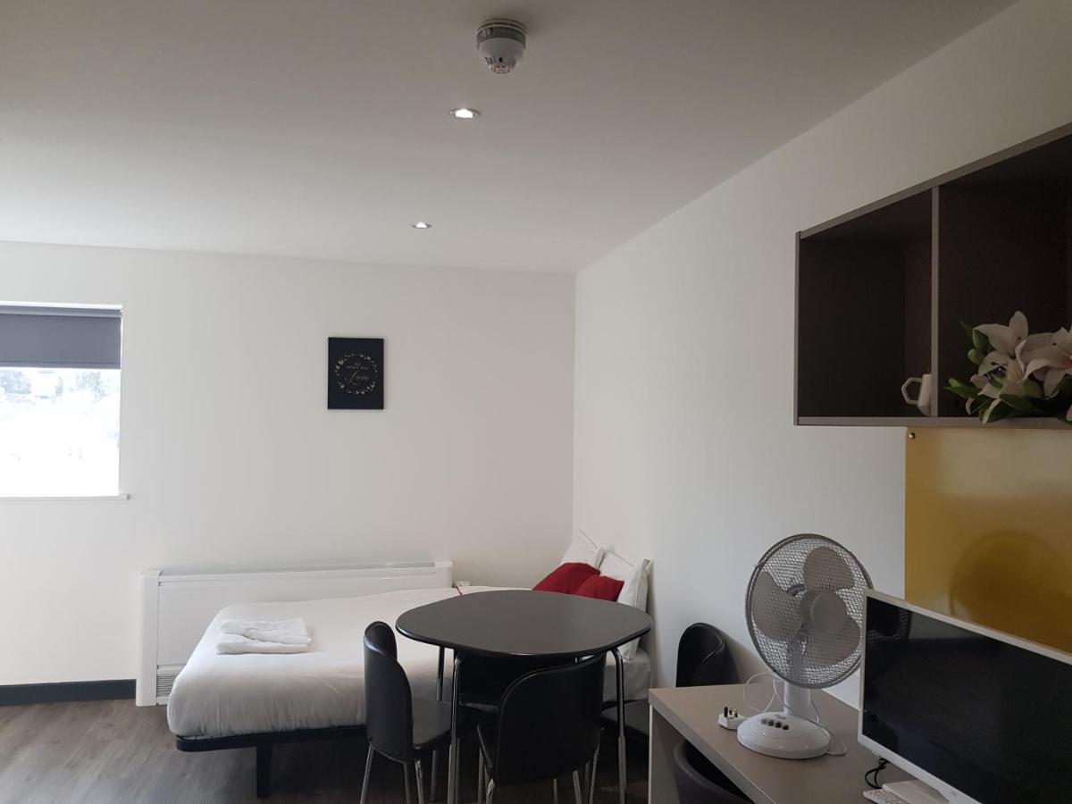 Peace Apartments - Luton Luton  Dış mekan fotoğraf