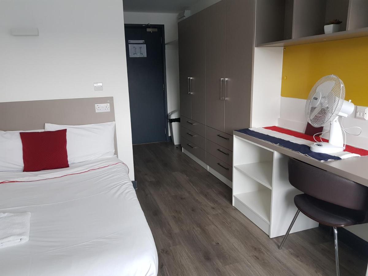 Peace Apartments - Luton Luton  Dış mekan fotoğraf
